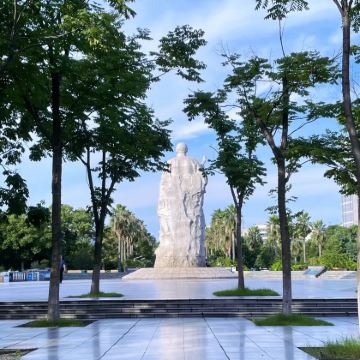 齐白石纪念馆+湘潭窑湾历史文化旅游景区+万楼+韶山旅游区2日1晚私家团