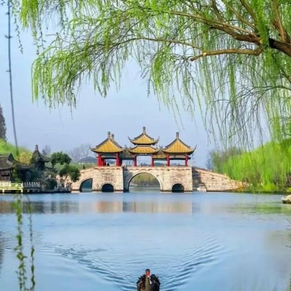 扬州瘦西湖+个园+何园+东关街历史街区+中国大运河博物馆+扬州大运河文化旅游度假区·御马头3日2晚跟团游