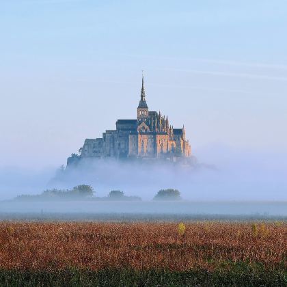 法国巴黎+圣米歇尔山+卡昂+圣马洛－德拉朗德+瑞士日内瓦+因特拉肯+卢塞恩+意大利米兰+佛罗伦萨+罗马14日13晚拼小团