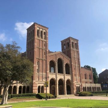 全真插班|加利福尼亚大学洛杉矶分校青少年英语文化交流营|牛津尖塔官方课程|UCLA校园全沉浸体验|2周国际学生插班精品夏校|有带队老师|每团限额9名学生|洛杉矶城市风光|美国夏令营学生独立营|可另行定制家长游玩行程