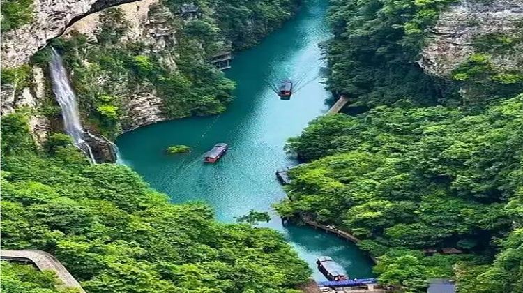 5D4N · Group Tours · Zhangjiajie 1-5 days Group Tour: Avatar, Glassbridge &Furong Town
