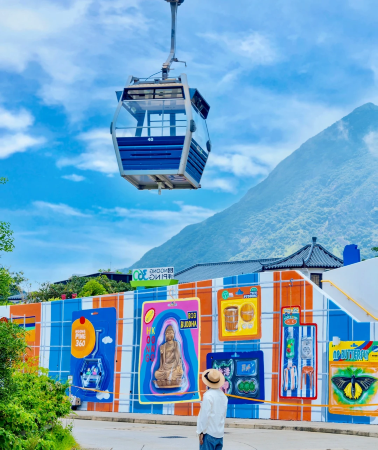 3D2N • Hong Kong mountains, seas, and outlying islands & Ngong Ping 360 Cable Car + Ngong Ping Village + Tai O Fishing Village + Disneyland