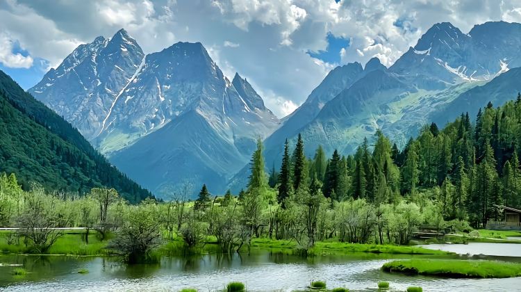 6-D Western Sichuan Private Tour: Chengdu, Jiuzhaigou, Huanglong National Scenic Area, Sanxingdui Museum, Mount Siguniang | Sichuan Face-changing Performances + Tea Art Shows + Tibetan Costume Photography·  