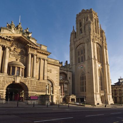 英国16日15晚私家团