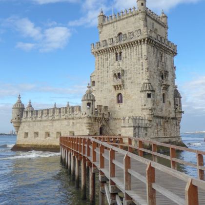 西班牙+马德里+拉斯班塔斯斗牛场+巴塞罗那巴塞罗那塔海滩+里斯本+格拉纳达8日7晚拼小团