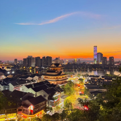 广西桂林+阳朔+柳州+龙胜+遇龙河竹筏漂游5日4晚私家团
