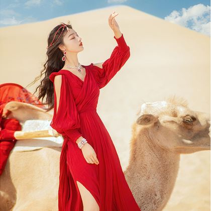 青海湖景区+茶卡盐湖+敦煌+莫高窟+嘉峪关+张掖+兰州8日7晚拼小团