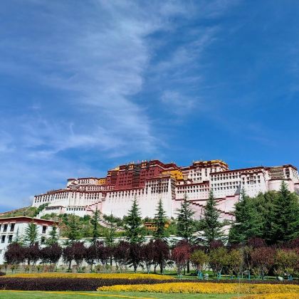 孜珠寺+纳木错+布达拉宫+八廓街+罗布林卡+星星海景区+结古寺+尕尔寺大峡谷生态旅游区+赞丹寺+青海湖二郎剑景区10日9晚私家团