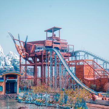 湖北襄阳华侨城奇幻度假区2日1晚自由行