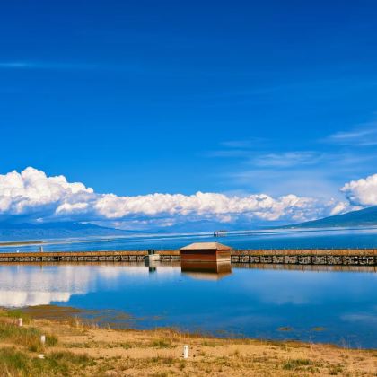 甘肃嘉峪关+嘉峪关关城+榆林窟+莫高窟+鸣沙山月牙泉+玉门关+雅丹地质公园5日4晚私家团