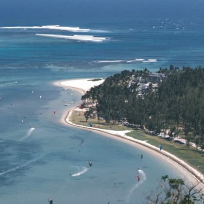 毛里求斯+马达加斯加+塞舌尔13日12晚私家团