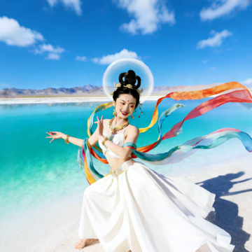 西宁+青海湖景区+茶卡盐湖+敦煌+嘉峪关+张掖8日7晚跟团游