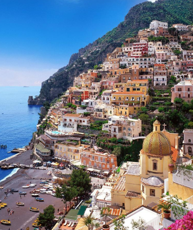 4D3N • Rome + Campania + Costiera Amalfitana + Blue Grotto + Pompeii + Mount Vesuvius + Positano + Royal Palace of Caserta