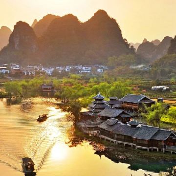 桂林+龙脊梯田+阳朔+明仕田园+德天瀑布+三门海+浩坤湖8日7晚拼小团