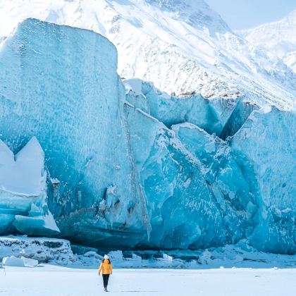 林芝+来古冰川+羊卓雍错+纳木措景区+珠峰大本营8日7晚跟团游