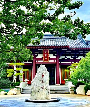 2D1N • 2-day 1-night small group tour: Xi'an Terracotta Army, Huaqing Palace, and Hukou Waterfall Tourist Area of  the Yellow River