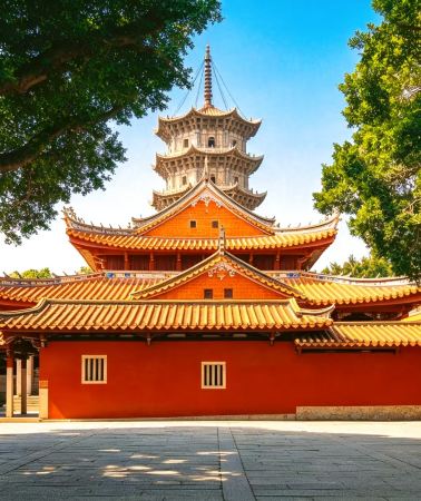 2日1晚 • 雅遊泉州｜滄古洛陽橋＋臨海洛伽寺＋禪韻開元古寺＋儒風府文廟｜下單即贈蟳埔簪花體驗｜可單獨包車、訂製行程，提供碼頭接送服務
