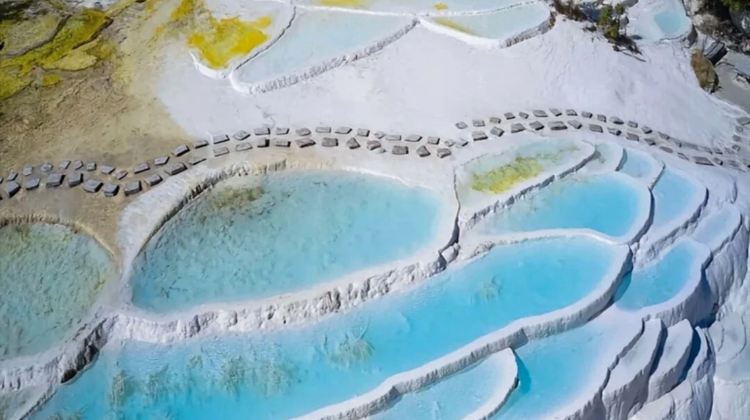 8D7N · Group Tours · 50 Percent Discount+Upgrade: 2+1 VIP Coach for Kunming+Dali+Lijiang+ Dali Sea View Room & Erhai Lake Cruise & Travel Photography+Shangri-La
