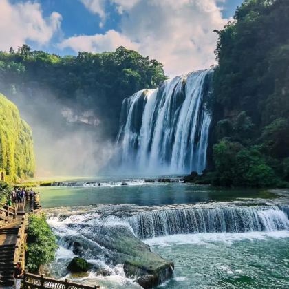 贵州贵阳+黄果树景区+荔波+西江千户苗寨6日5晚跟团游