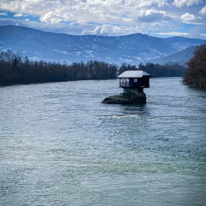 塞尔维亚+黑山+波黑9日8晚自由行