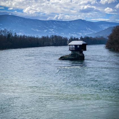 塞尔维亚+黑山+波黑9日8晚自由行