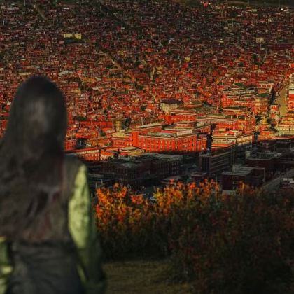 稻城亚丁+色达+四姑娘山景区+鱼子西+墨石公园景区+理塘+成都9日8晚拼小团