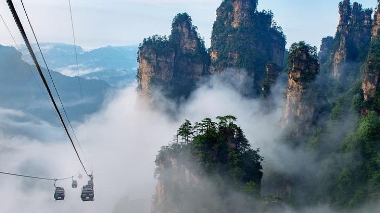 4-Day 4-Day Zhangjiajie Tour to All Highlight Attractions with VIP Lift