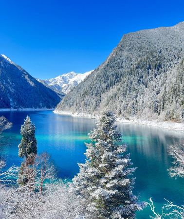 6D5N•Chengdu + Mount Siguniang + Bipenggou + Huanglong National Scenic Area + Jiuzhaigou National Park