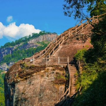 福建武夷山+九曲溪竹筏漂流+《印象大红袍》演出4日3晚私家团