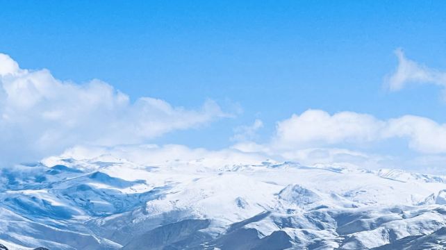 8-Day Classic Tibet Tour·Lhasa, Shigatse, Potala Palace, Everest Base Camp, Drepung Monastery and Sera Monastery