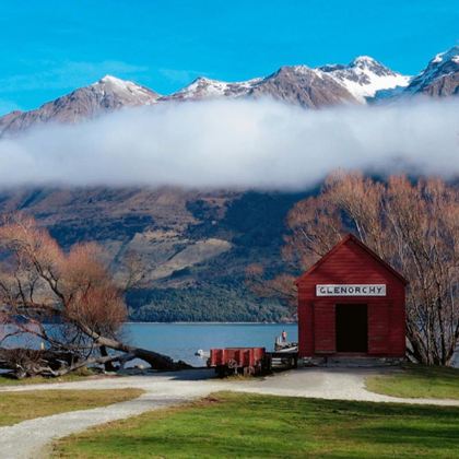 新西兰南岛+基督城+皇后镇+凯库拉观鲸游船+米尔福德峡湾观光游船+库克山+特卡波+奥玛鲁+瓦纳卡+蒂阿瑙+达尼丁7日6晚跟团游