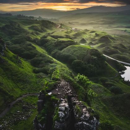 英国爱丁堡+因弗内斯+天空岛+苏格兰高地+斯特灵6日5晚拼小团