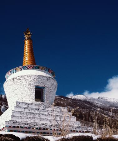 6D5N•Jiuzhaigou + Huanglong+ Panda Valley + Dujiangyan + Mt. Siguniang - Summer Escape - Airport Transfer included - Free Time in Chengdu