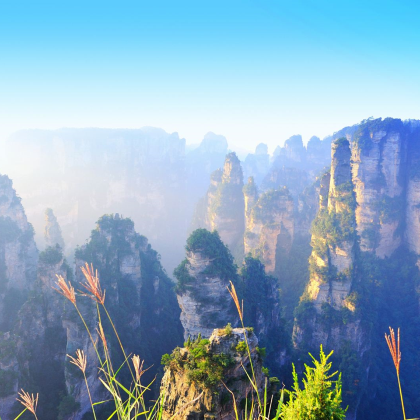 安顺+荔波小七孔景区+西江千户苗寨+边城茶峒景区+张家界国家森林公园+黄果树景区10日9晚拼小团