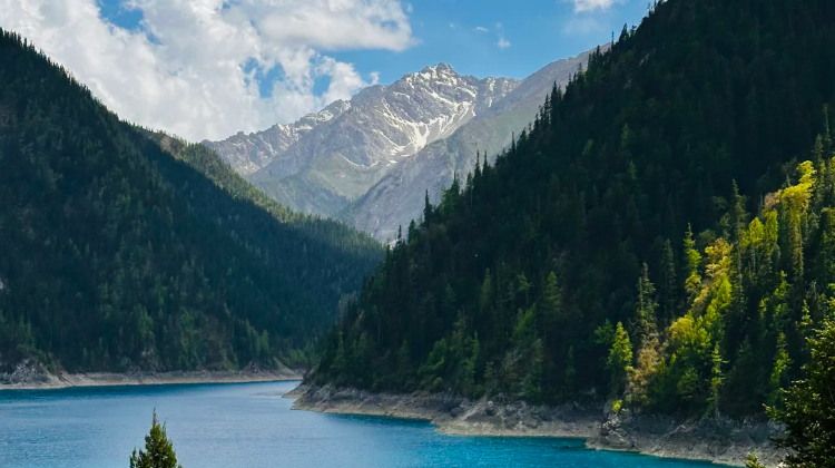 7-day 6-night · Private Tour · Chengdu + Jiuzhaigou + Huanglong National Scenic Area + Mount Emei + Leshan Giant Buddha