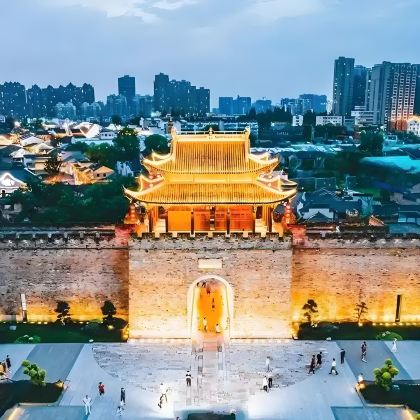 芜湖+芜湖古城+马仁奇峰风景区+鸠兹演艺小镇+天门山景区+采石矶+太白楼4日3晚私家团