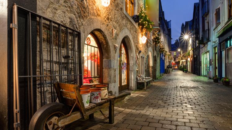 9-Day Highlights of Ireland Tour from Dublin to Belfast·Ring of Kerry, Cliffs of Moher & Giant’s Causeway