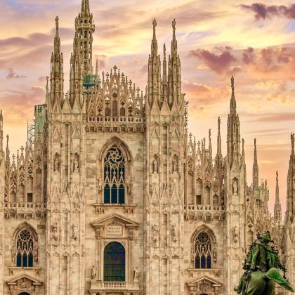 意大利威尼斯+科莫湖+加尔达湖+多洛米蒂山脉+米兰9日8晚拼小团