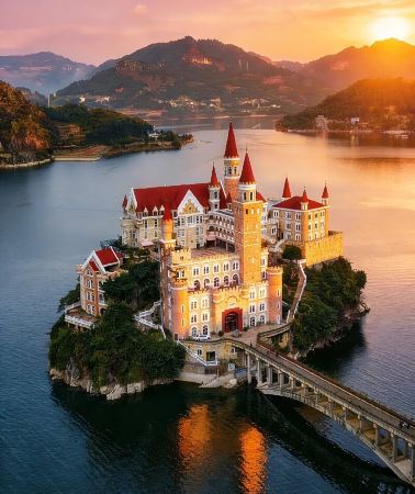 6D5N•Guiyang + Huangguoshu Waterfall + Wumeng grass plain + Wanfenglin Scenic Area + Maling River Canyon