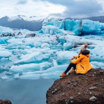 冰岛蓝湖+冰河湖+黑沙滩7日4晚私家团