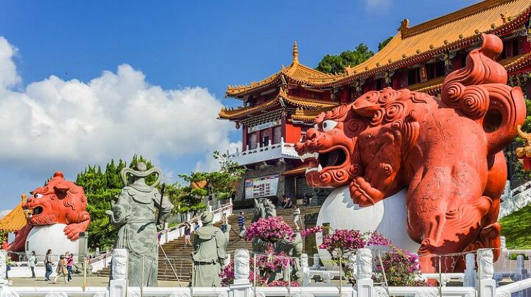 3-Day Exclusive 3-Day Sun Moon Lake & Alishan Private Tour
