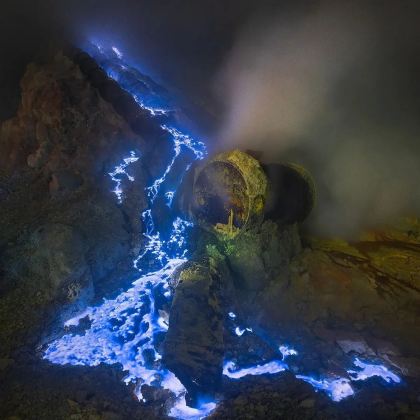 户外探索·印度尼西亚布罗莫火山+伊真火山+赛武千层瀑布4日3晚跟团游