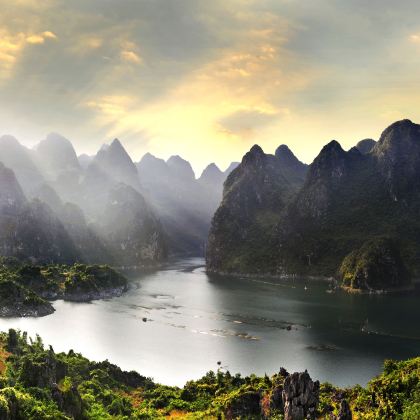 贵州黄果树景区+乌蒙大草原+马岭河峡谷景区+万峰林景区5日4晚私家团