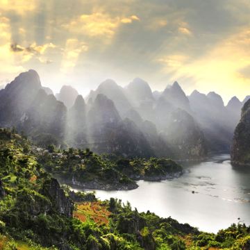 贵州黄果树+乌蒙大草原+马岭河峡谷景区+万峰林景区5日4晚私家团