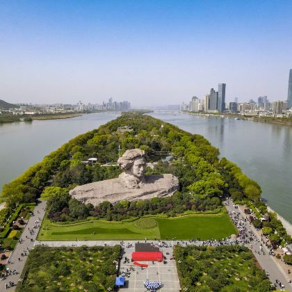 长沙橘子洲景区+湘江游轮+南岳衡山风景名胜区+南岳大庙+炭河千古情+岳麓书院6日5晚私家团
