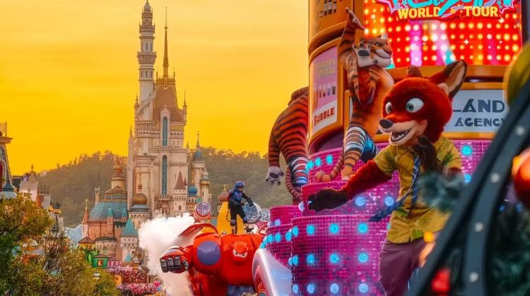 2D1N · Private Tours · Hong Kong: Hong Kong Disneyland + Includes 1-day Disney admission ticket, No Hotel Included
