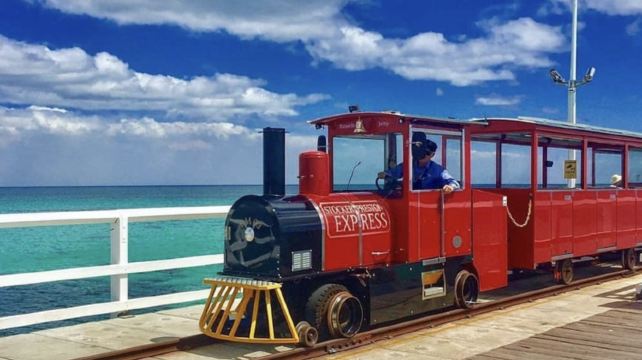 澳大利亞西澳大利亞珀斯6日5晚跟團遊·玩轉西澳+明星六日遊 + 網紅海上小火車 + 粉色海洋 + 尖峯石陣 + 微笑袋鼠 + 蘭斯林白沙丘 + 出海捕龍蝦 + 夜觀星河 +航拍中文小團