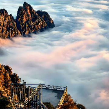 郴州东江湖旅游区+莽山五指峰景区+高椅岭旅游区2日1晚拼小团