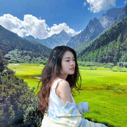 成都+木雅圣地景区+新都桥+理塘+长青春科尔寺+稻城亚丁+康定情歌(木格措)景区+中国贡嘎山海螺沟8日7晚私家团