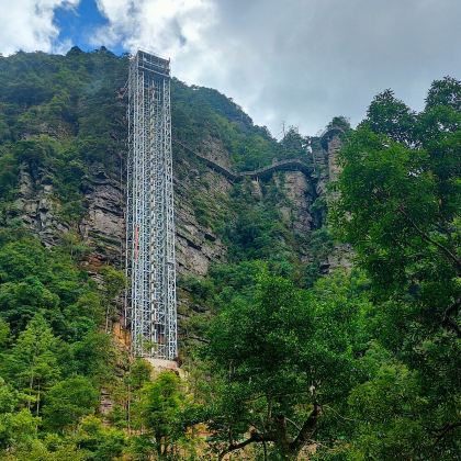 大瑶山盘王界景区+古占瑶寨+来宾4日3晚私家团